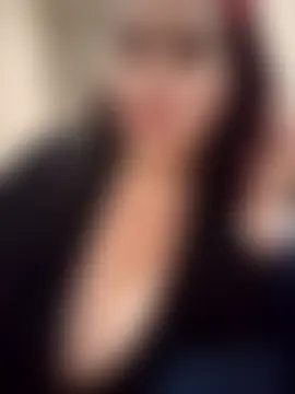 Lucia8600's Live Sex Cam Show