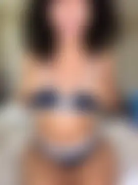 Kiki_hammyy's Webcam Show