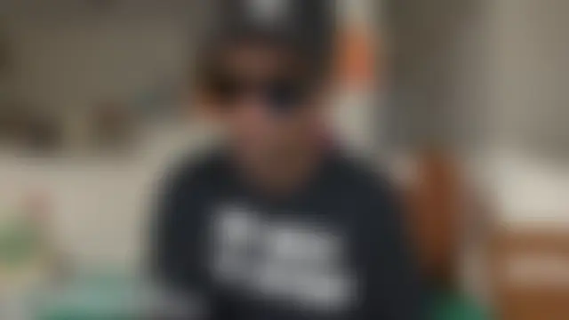 boomboomr00m's Webcam Show