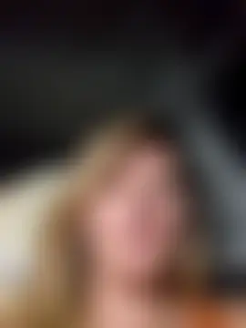 SheIsSomething's Live Sex Cam Show