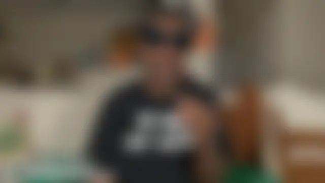 boomboomr00m's Webcam Show