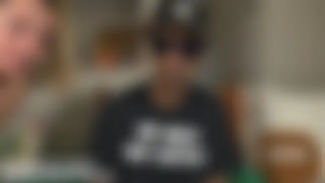 boomboomr00m's Webcam Show