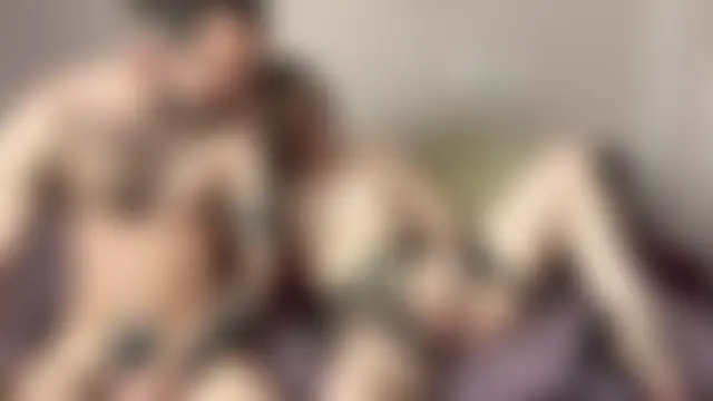 kellyvenous' Live Sex Cam Show