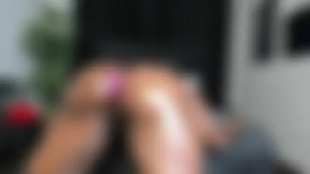 naughty_bigass' Webcam Show