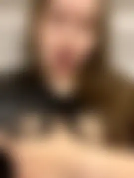 HornyGirlH's Live Sex Cam Show