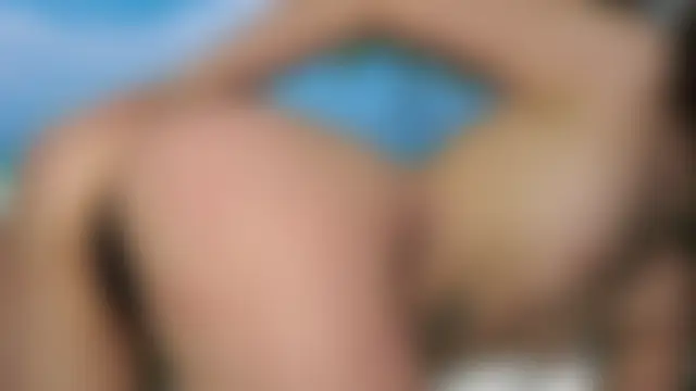 AmiLewis' Live Sex Cam Show