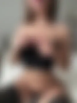 tina1your1's Webcam Show