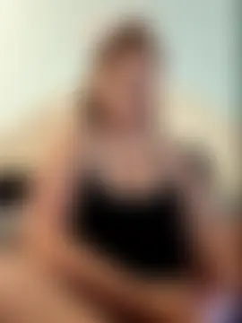 MilfyMrsRobinson's Live Sex Cam Show