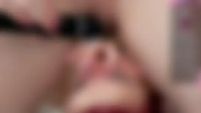 Brilliant-Kiss' Webcam Show