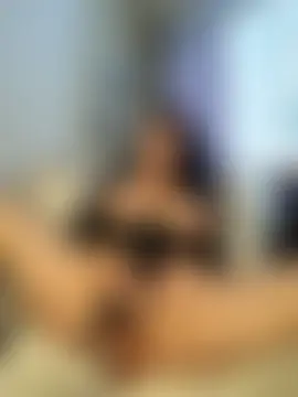 HOTWIFEVenessa69's Live Sex Cam Show