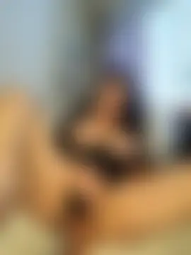 HOTWIFEVenessa69's Live Sex Cam Show