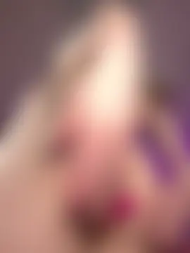 HugeBoobsAlice's Live Sex Cam Show