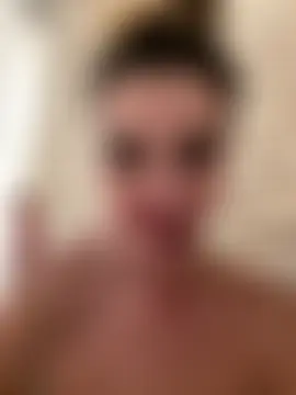 nicole_98's Live Sex Cam Show