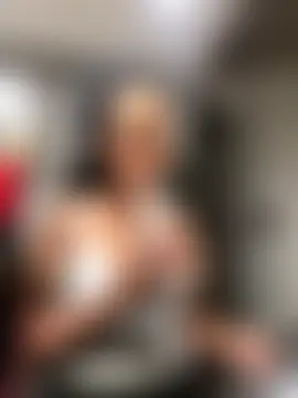 Your_Paris' Live Sex Cam Show