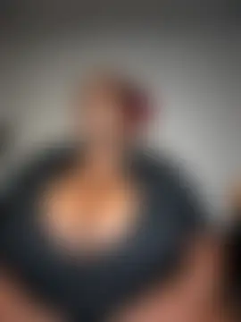 SexyHugeblackTitties' Live Sex Cam Show