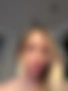 Adelina0001's Live Sex Cam Show