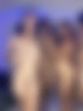 royalgirls_x's Webcam Show