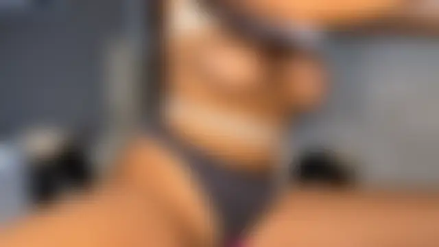 UrLillShy's Live Sex Cam Show