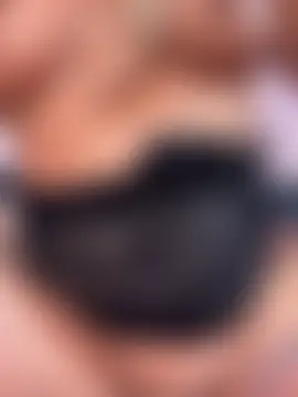 Suyin_squirt22's Webcam Show