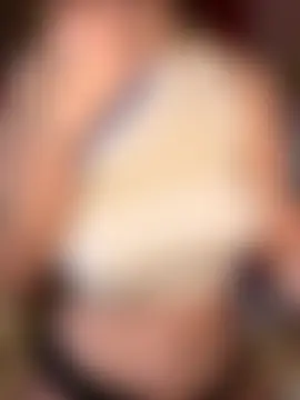 giu1110's Live Sex Cam Show