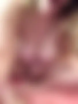 Faidraishere's Live Sex Cam Show