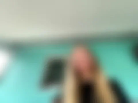 hatgirlsolo's Webcam Show