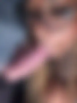 DarkDea's Live Sex Cam Show