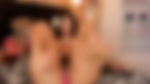 Emily_brown04's Webcam Show