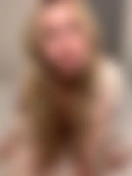 SexySaraxxoo's Live Sex Cam Show