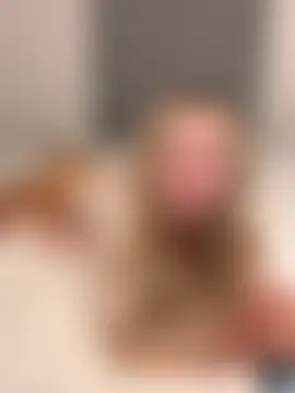 SexySaraxxoo's Live Sex Cam Show