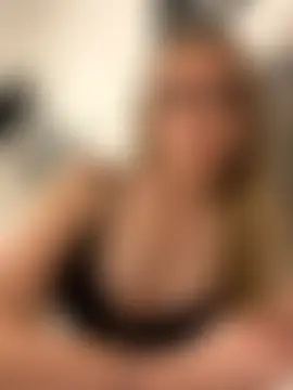 petite_poppy_xox's Live Sex Cam Show