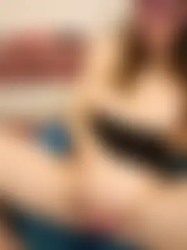 GretaNatural's Live Sex Cam Show