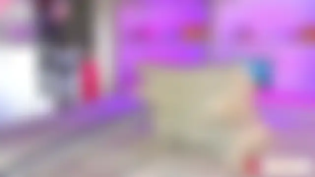 ChiaraLewis' Live Sex Cam Show