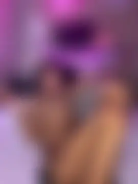 rubywithpearls' Webcam Show