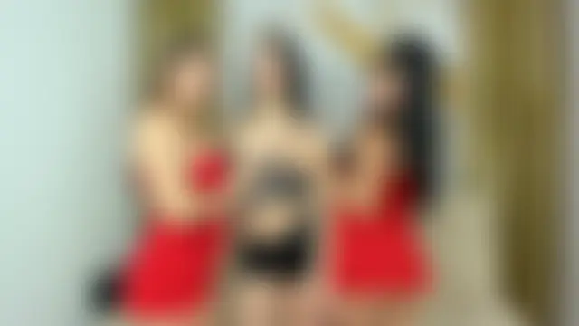 Hot_pretty_girls' Webcam Show