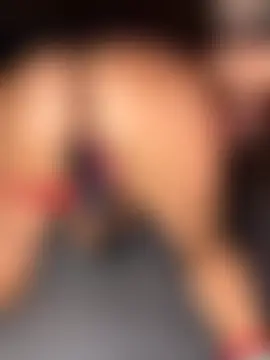 LittleMissEeve's Live Sex Cam Show