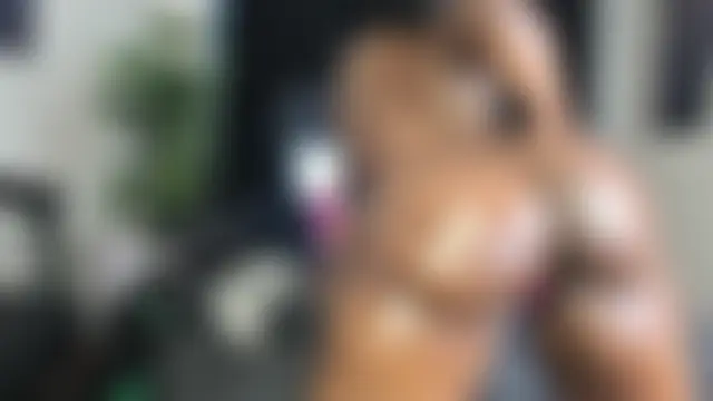 naughty_bigass' Webcam Show