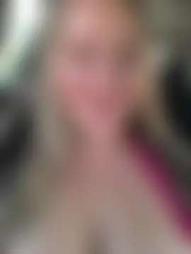 Mona_Plus' Webcam Show