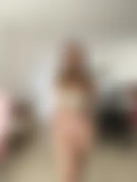 BelleLouiseVp's Webcam Show