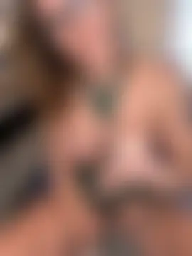 Sophia-Squirts-UK's Live Sex Cam Show