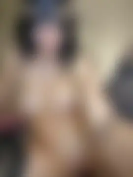 amalia202555's Live Sex Cam Show