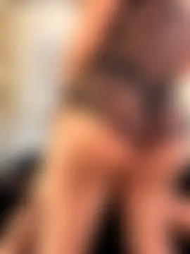 Sophie-_-'s Live Sex Cam Show