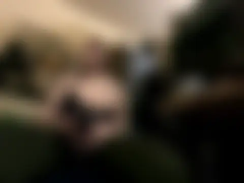 Snowbunnycake_131's Webcam Show