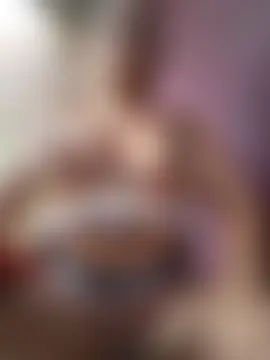 hot-mom22's Webcam Show