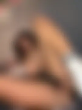 MisFrekcles_'s Live Sex Cam Show