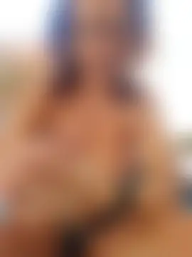 therealbeverlycious' Live Sex Cam Show