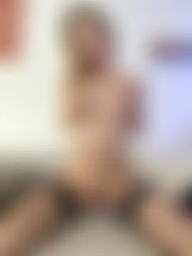 LeaHotxx's Live Sex Cam Show