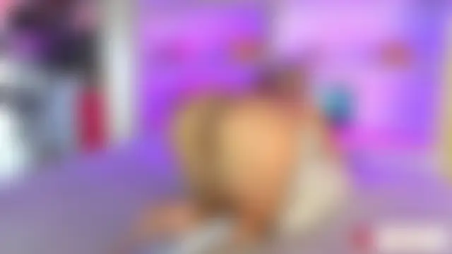 ChiaraLewis' Live Sex Cam Show