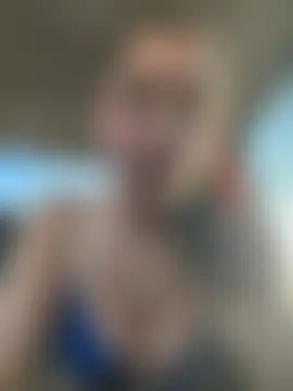 YourQueen18's Webcam Show