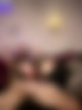 kellyvenous' Live Sex Cam Show